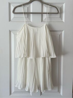 She + Sky Off-White Pleated Spaghetti Strap Romper - NWT Size S
